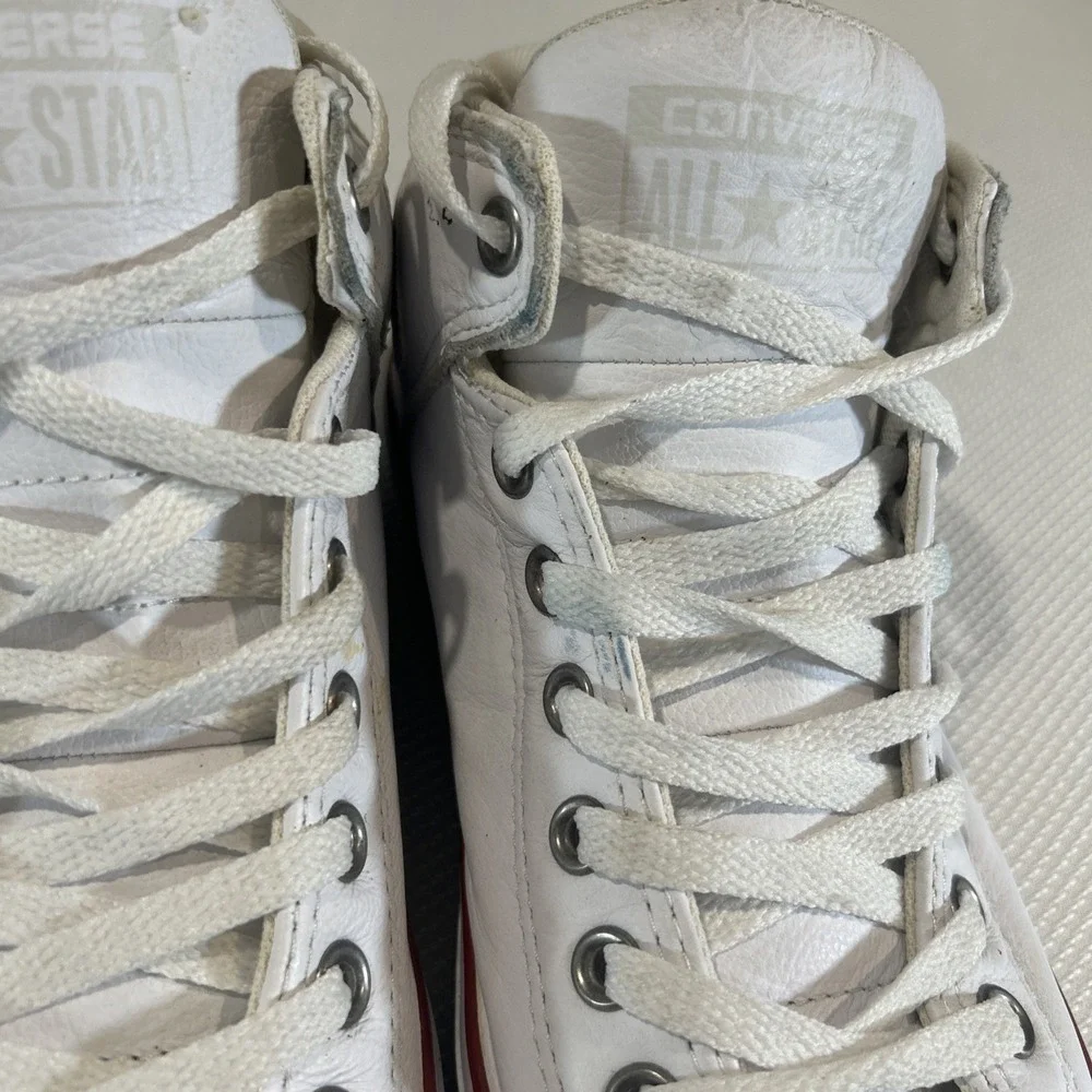 Converse Chuck Taylor All Star Sneakers White Men's 10 / Women's 12 Classic